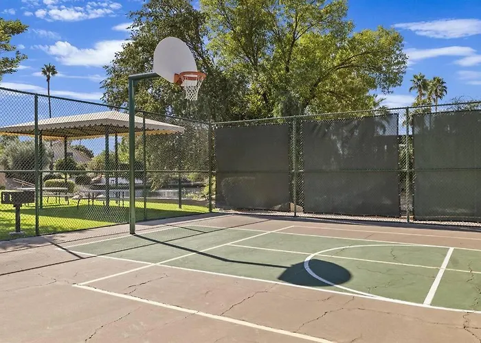 On The W/ Pool, Hot Tub & Tennis Apartment Chandler