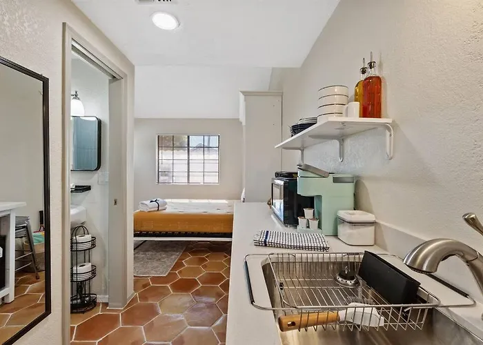 Apartment On The W/ Pool, Hot Tub & Tennis
